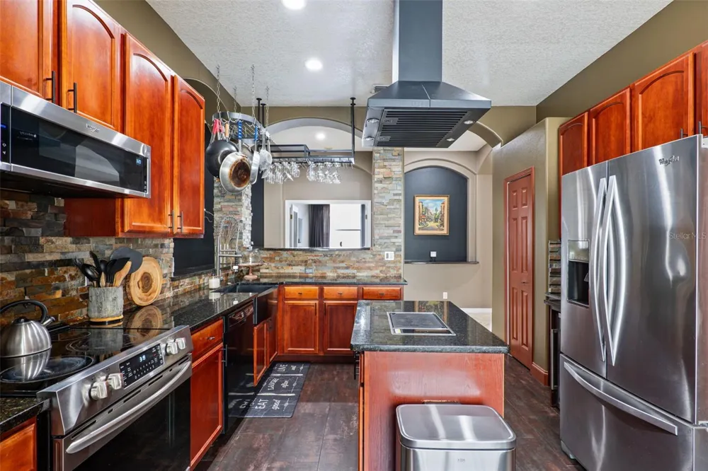 2019 GOLDEN IVY WAY Apopka, FL 32703