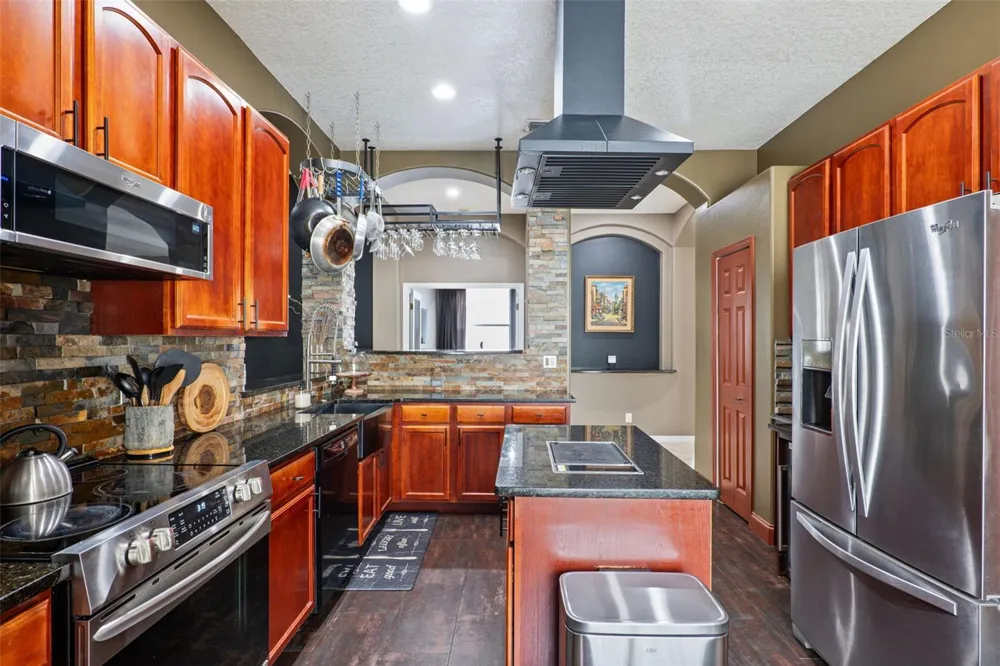 2019 GOLDEN IVY WAY Apopka, FL 32703
