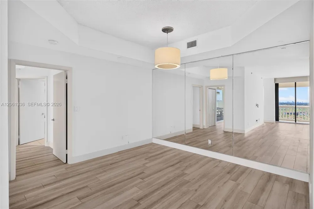 2000 Island Blvd #3008 Aventura, FL 33160