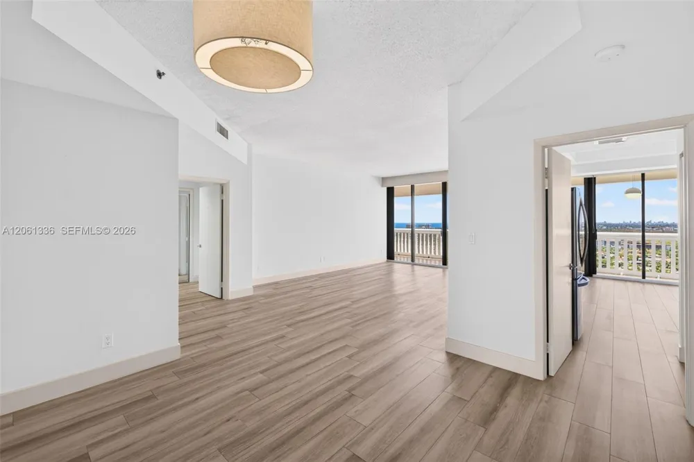 2000 Island Blvd #3008 Aventura, FL 33160