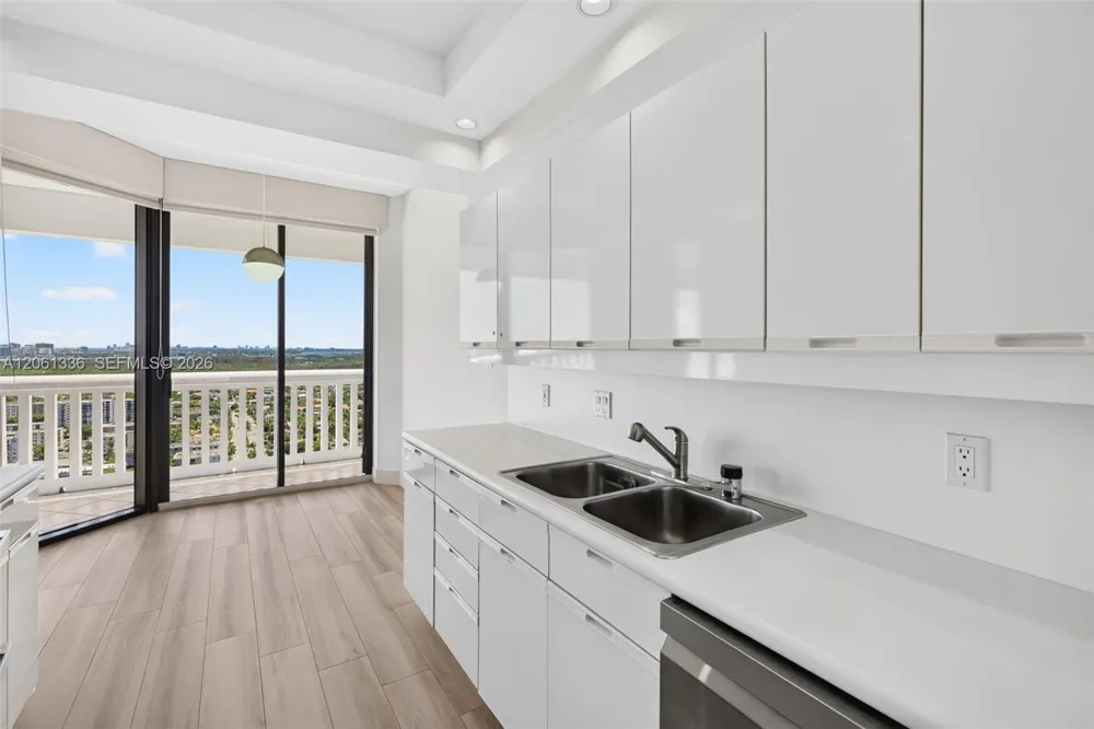 2000 Island Blvd #3008 Aventura, FL 33160