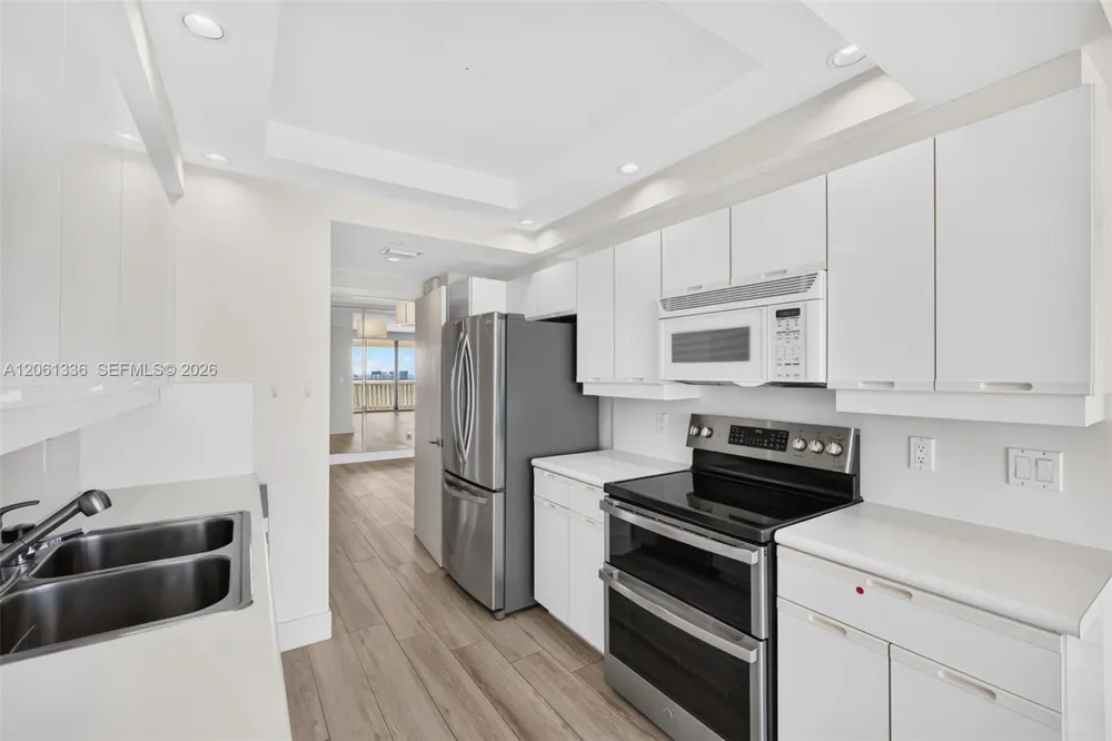 2000 Island Blvd #3008 Aventura, FL 33160