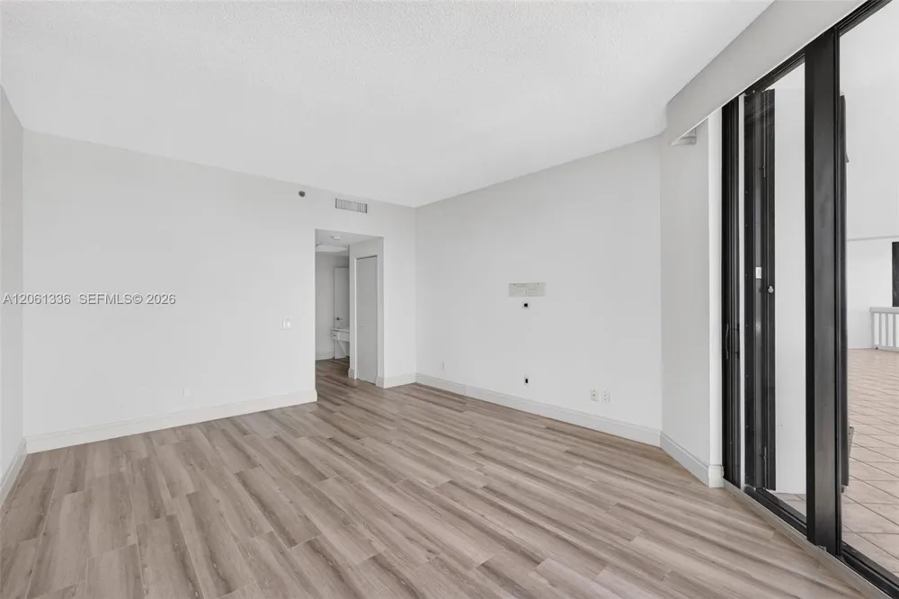 2000 Island Blvd #3008 Aventura, FL 33160