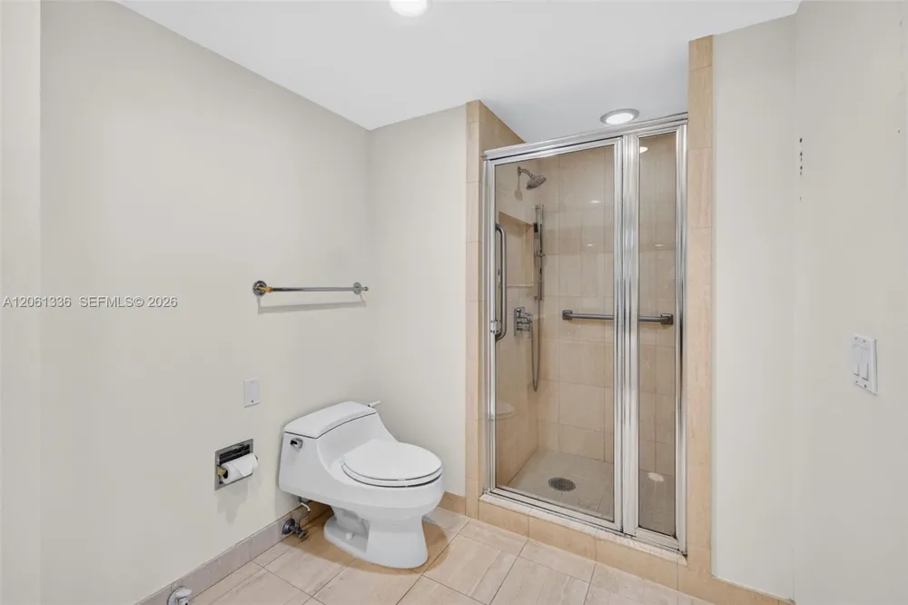 2000 Island Blvd #3008 Aventura, FL 33160