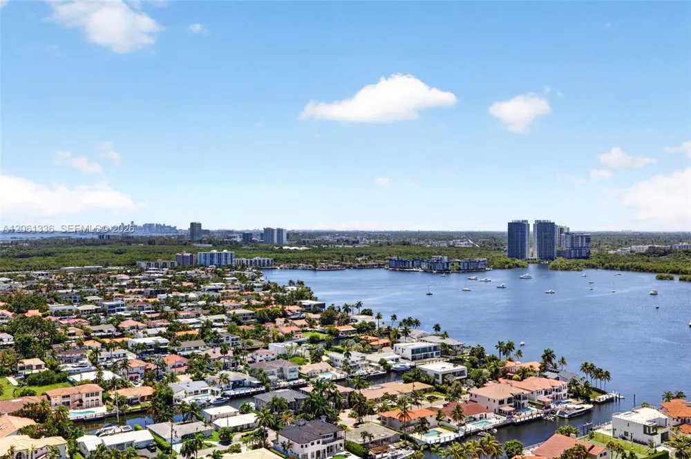 2000 Island Blvd #3008 Aventura, FL 33160