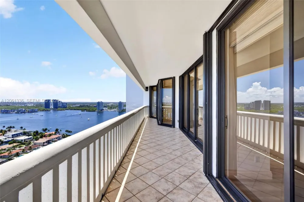 2000 Island Blvd #3008 Aventura, FL 33160