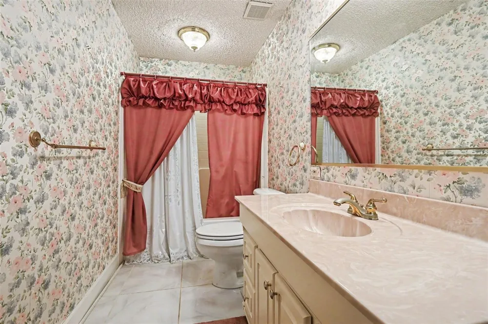 1235 MARSH FERN ROAD Mims, FL 32754