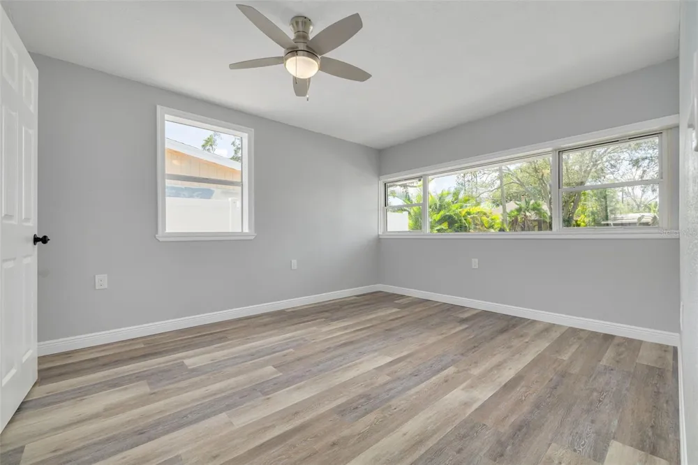 4227 HARRISBURG STREET NE St Petersburg, FL 33703