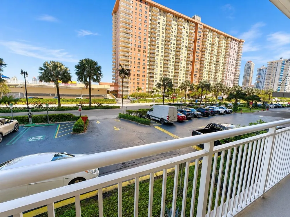 250 174th St #115 Sunny Isles Beach, FL 33160