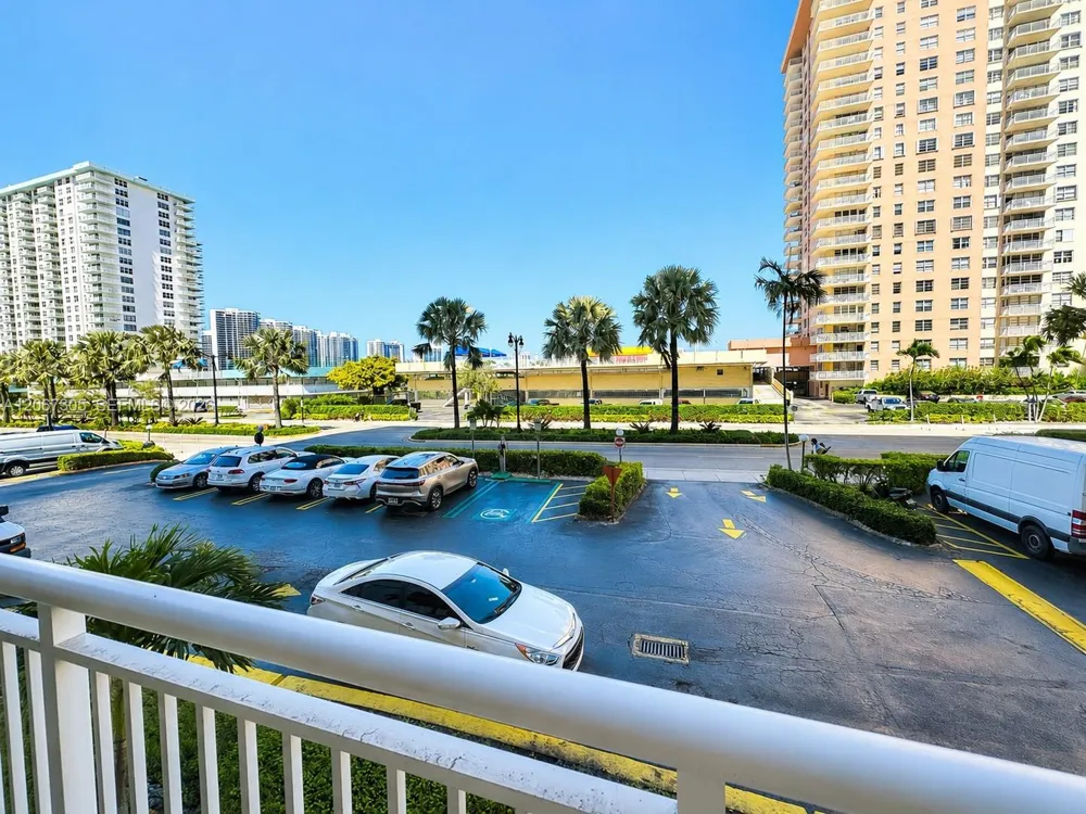 250 174th St #115 Sunny Isles Beach, FL 33160