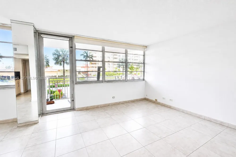 250 174th St #115 Sunny Isles Beach, FL 33160