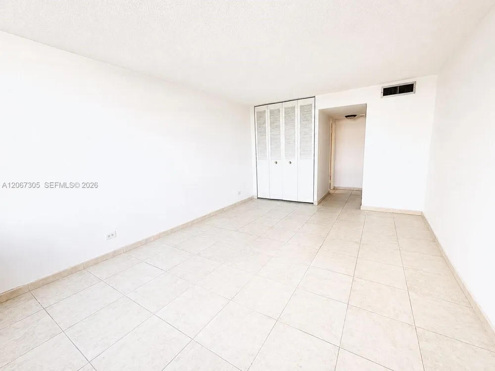 250 174th St #115 Sunny Isles Beach, FL 33160