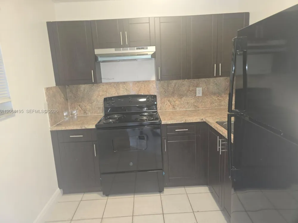13725 NE 6th Ave #104 North Miami, FL 33161
