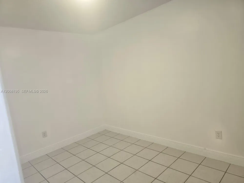 13725 NE 6th Ave #104 North Miami, FL 33161