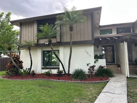 12817 SW 67th Ter