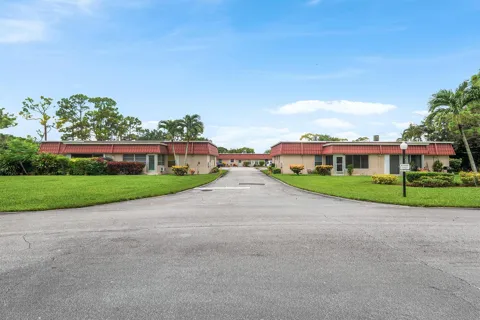 687 MARLBORO Oval #A