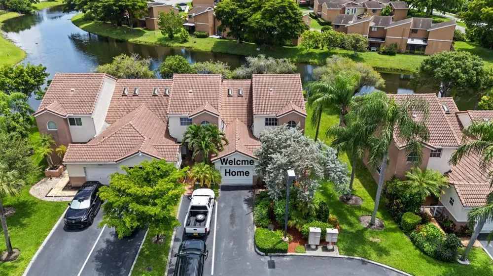 8211 NW 70th Street Tamarac, FL 33321