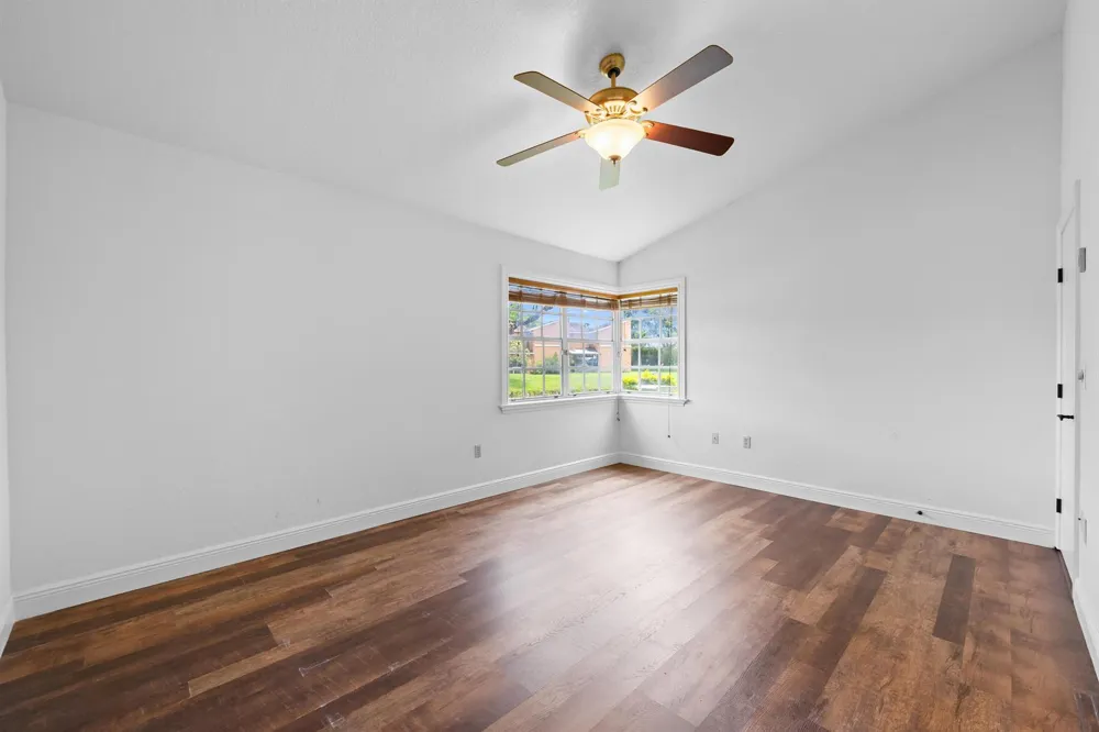 8211 NW 70th Street Tamarac, FL 33321