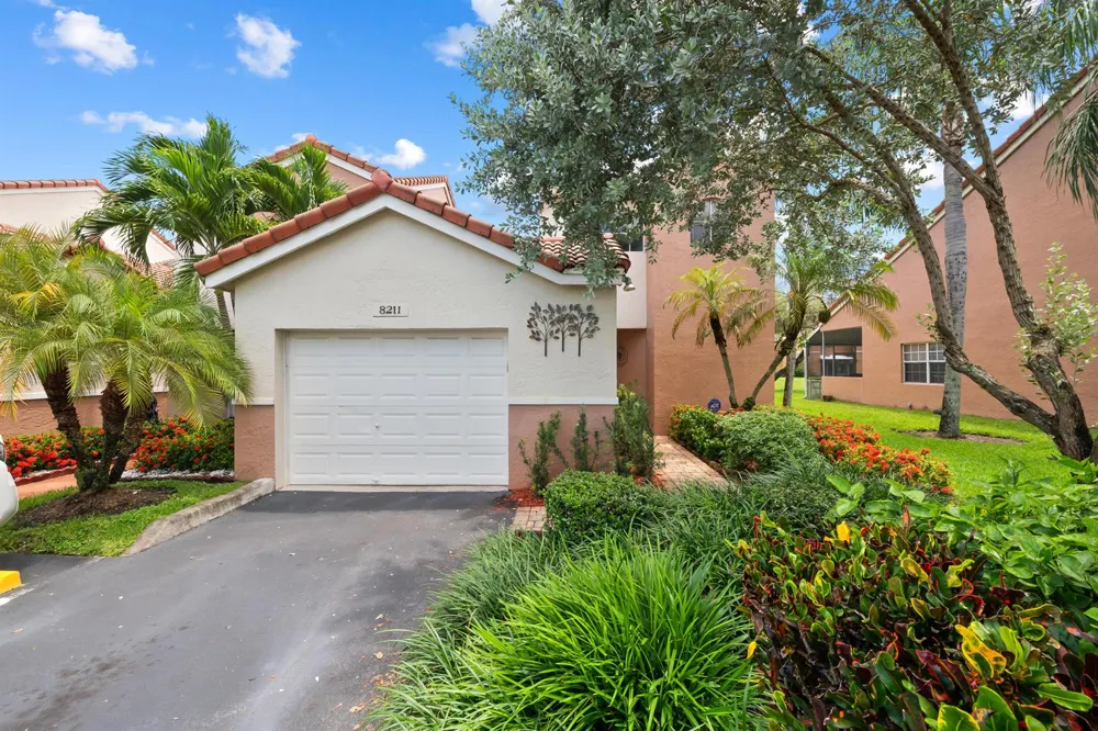8211 NW 70th Street Tamarac, FL 33321
