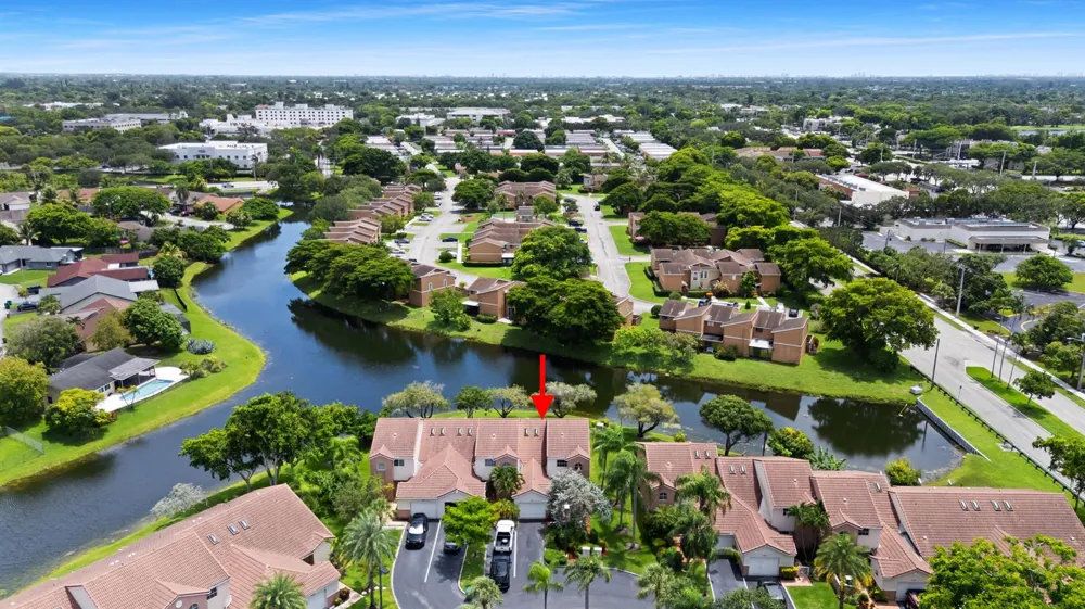 8211 NW 70th Street Tamarac, FL 33321