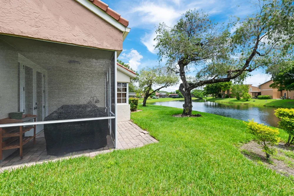 8211 NW 70th Street Tamarac, FL 33321