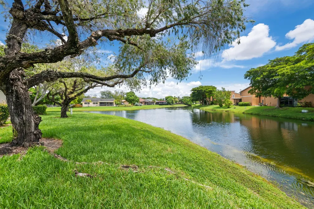 8211 NW 70th Street Tamarac, FL 33321