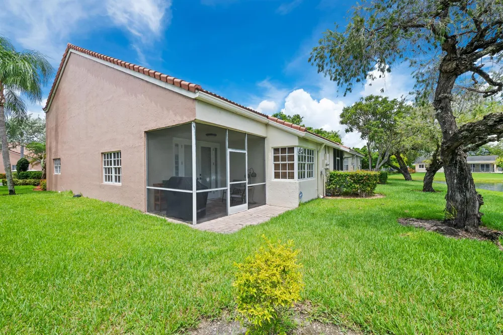 8211 NW 70th Street Tamarac, FL 33321