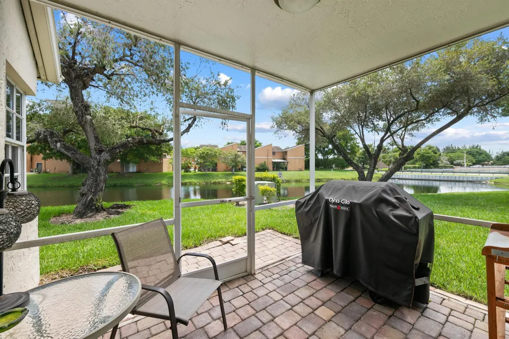 8211 NW 70th Street Tamarac, FL 33321