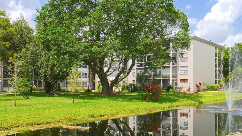 4851 NW 26th Court ##344 Lauderdale Lakes, FL 33313