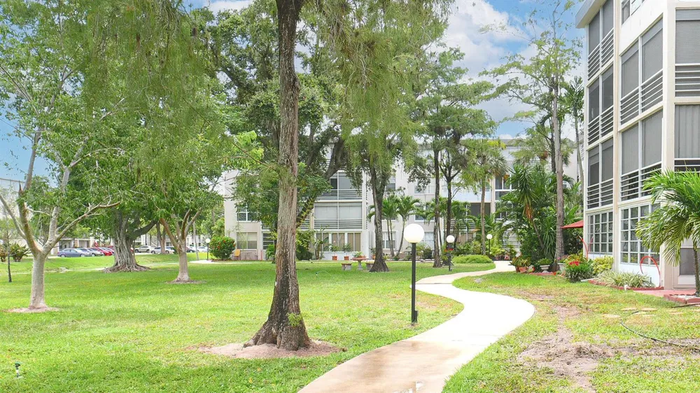4851 NW 26th Court ##344 Lauderdale Lakes, FL 33313