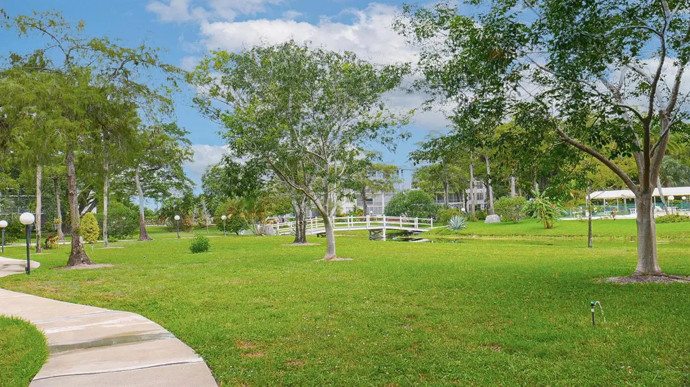 4851 NW 26th Court ##344 Lauderdale Lakes, FL 33313
