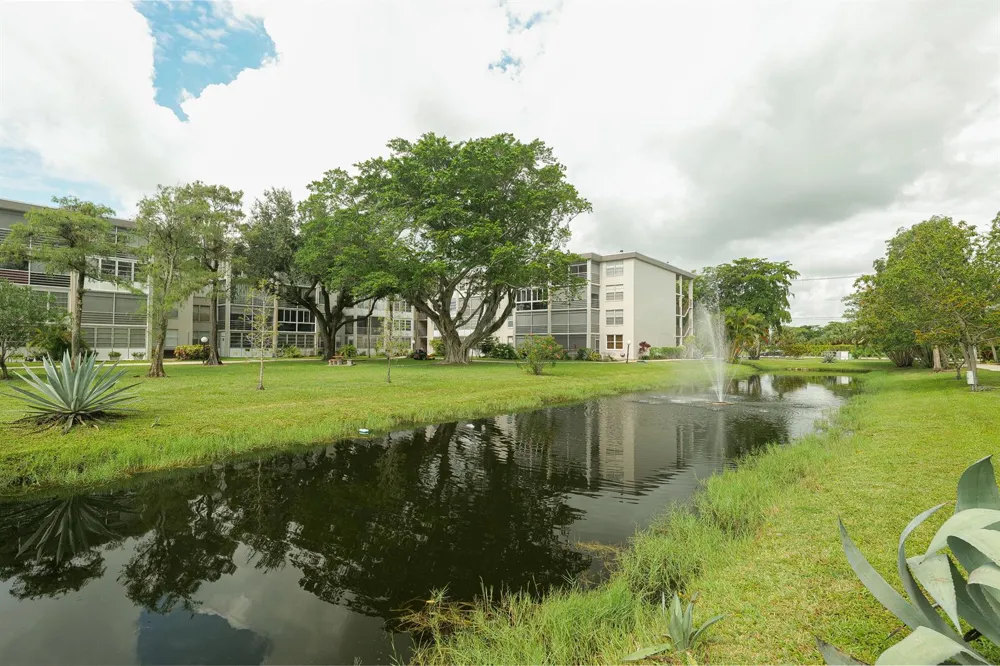 4851 NW 26th Court ##344 Lauderdale Lakes, FL 33313