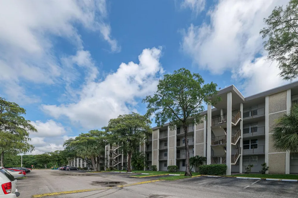 4851 NW 26th Court ##344 Lauderdale Lakes, FL 33313