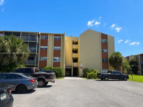 3600 NW 21st St #313