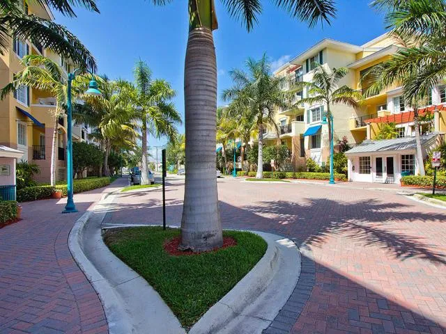 260 NE 3RD STREET #4-D Delray Beach, FL 33444