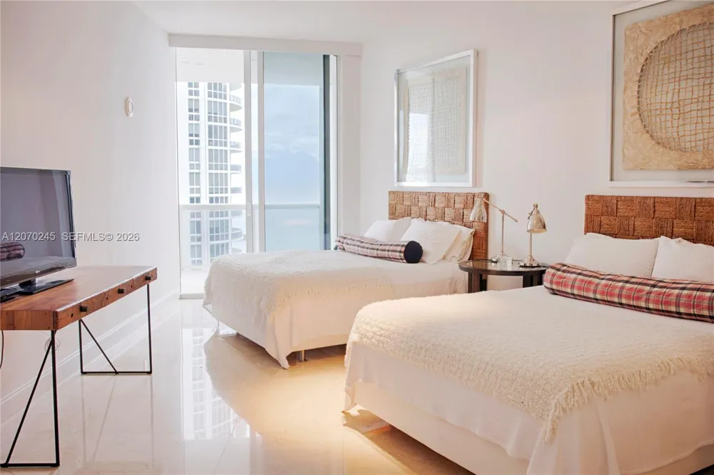15811 Collins Ave #2303 Sunny Isles Beach, FL 33160