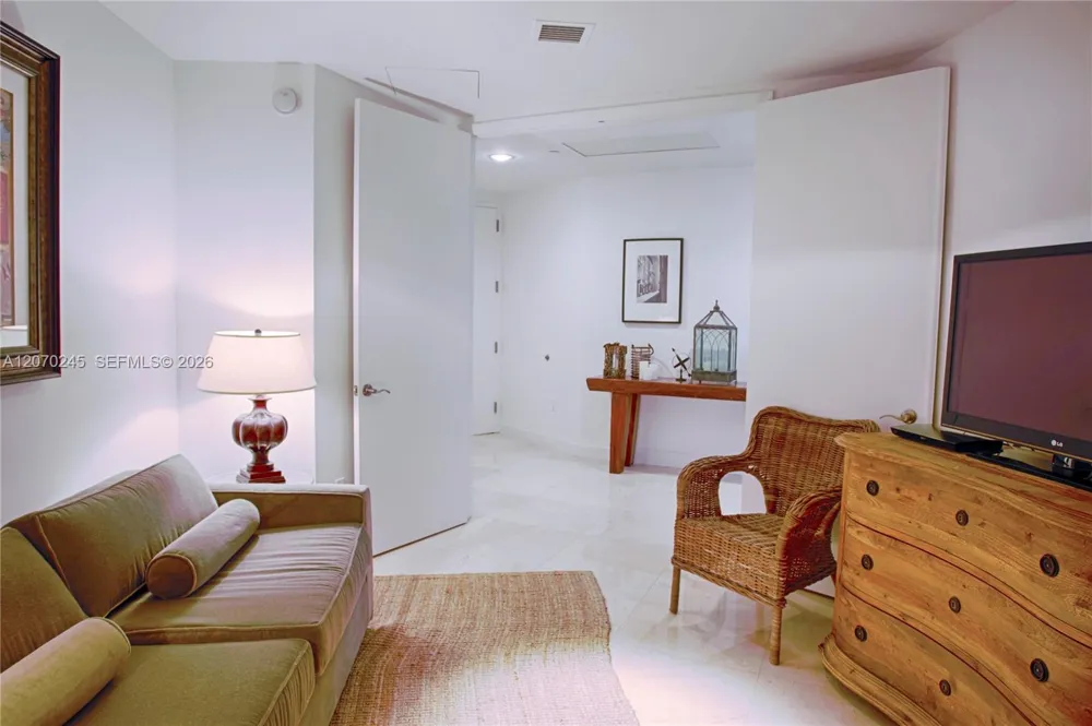 15811 Collins Ave #2303 Sunny Isles Beach, FL 33160