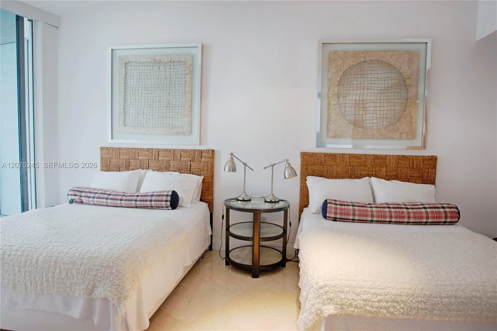 15811 Collins Ave #2303 Sunny Isles Beach, FL 33160