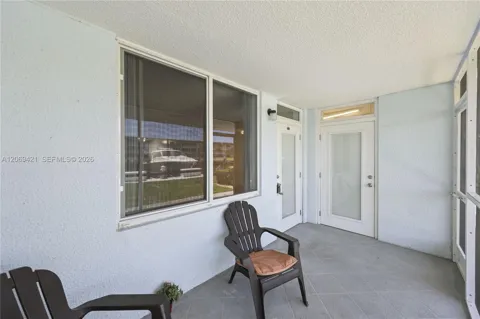 104 Paradise Harbour Blvd #114