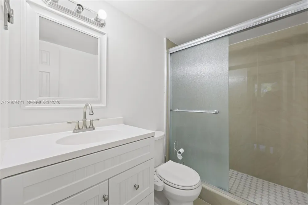 104 Paradise Harbour Blvd #114 North Palm Beach, FL 33408