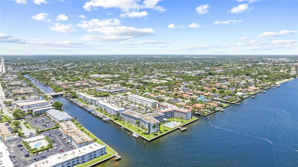 104 Paradise Harbour Blvd #114 North Palm Beach, FL 33408