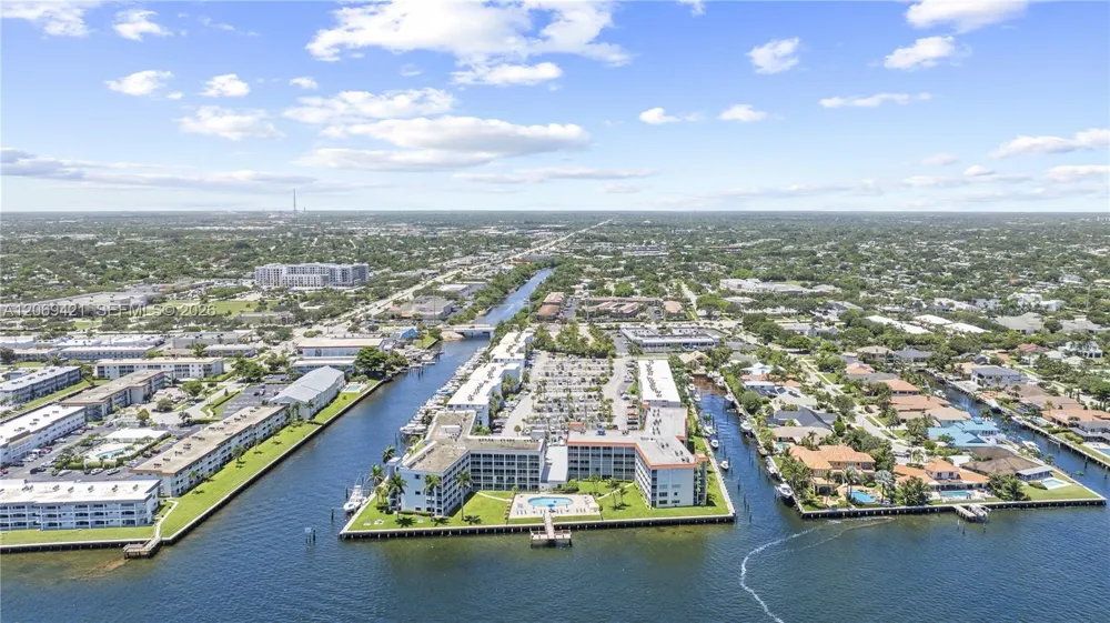 104 Paradise Harbour Blvd #114 North Palm Beach, FL 33408