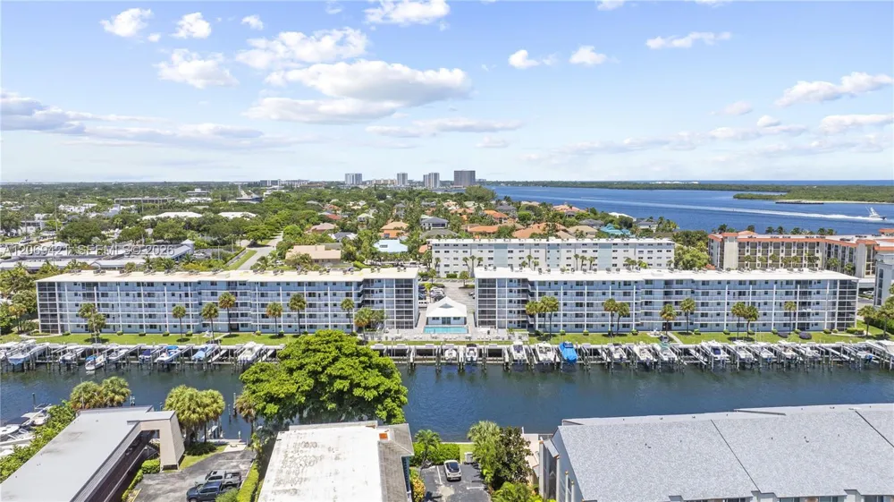104 Paradise Harbour Blvd #114 North Palm Beach, FL 33408