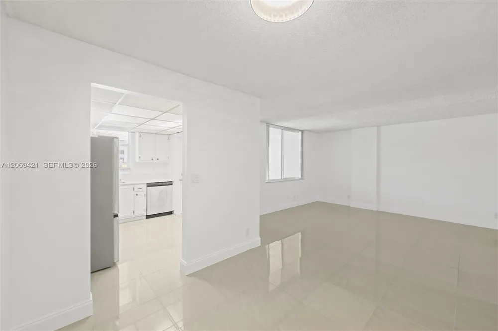 104 Paradise Harbour Blvd #114 North Palm Beach, FL 33408