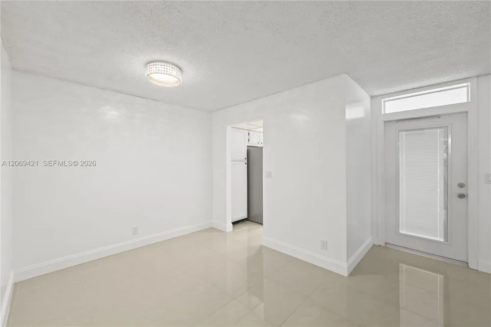 104 Paradise Harbour Blvd #114 North Palm Beach, FL 33408