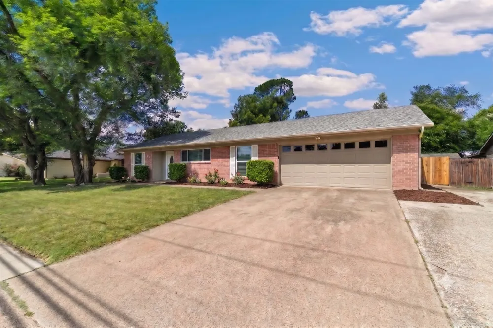 909 Dove Road Grapevine, TX 76051