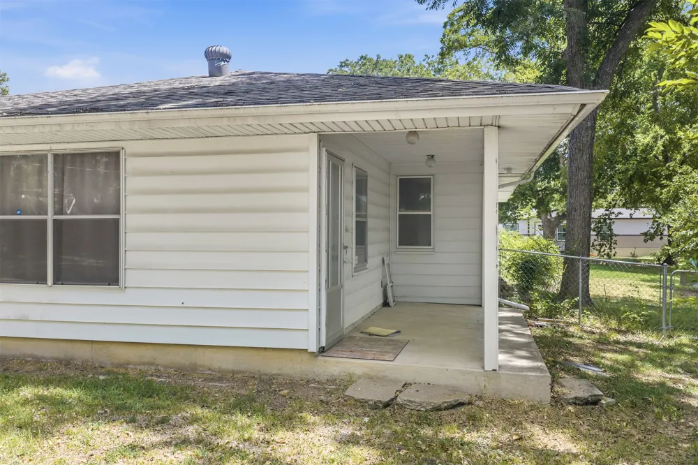 1415 Holt Street Ardmore, OK 73401