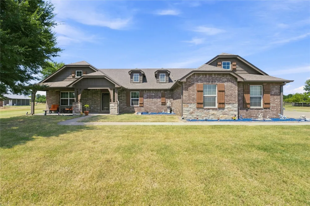 1759 Caddo Street Oologah, OK 74053