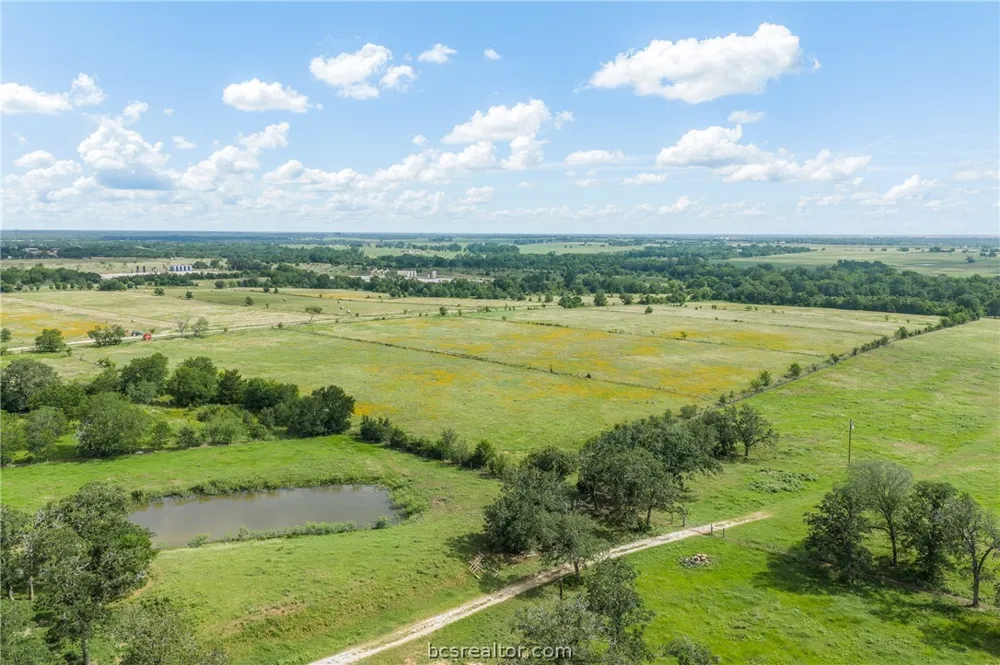 305 County Road 108 Caldwell, TX 77836
