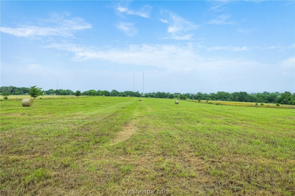 305 County Road 108 Caldwell, TX 77836